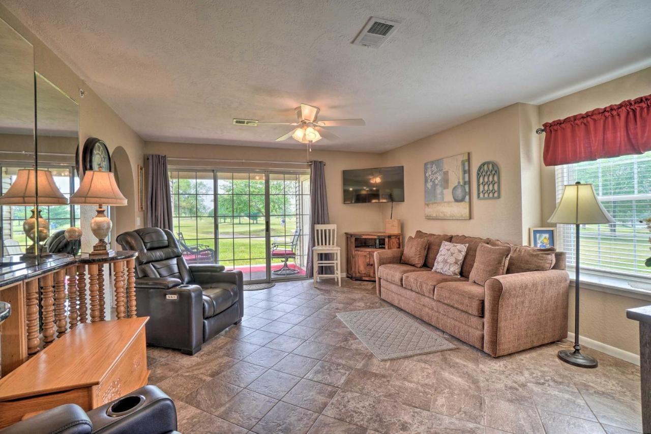 Branson Resort Condo With Scenic Patio And Pool Access Exterior foto